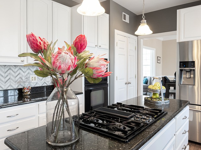 kitchen and flowers